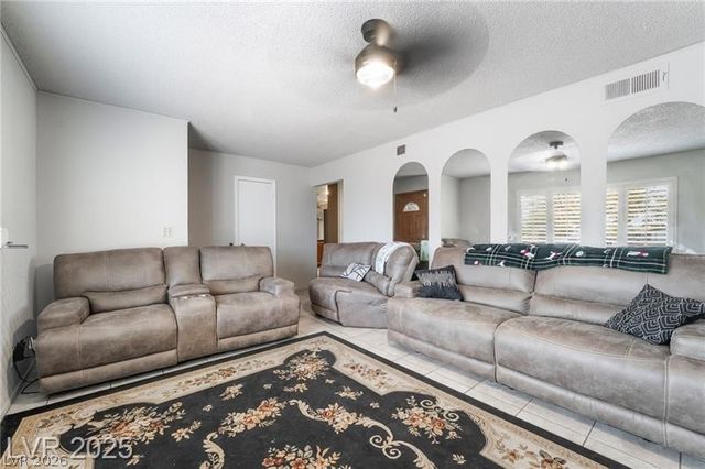 7250 Clearwater Circle, Las Vegas, NV 89147