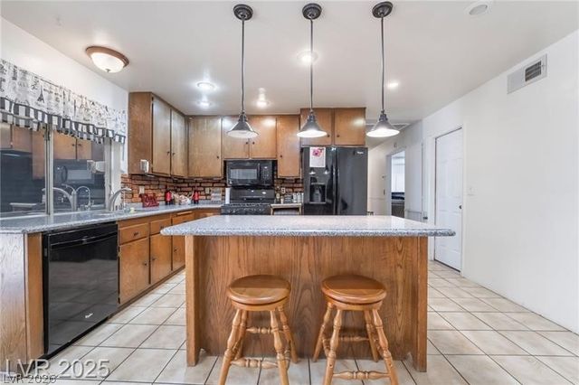 7250 Clearwater Circle, Las Vegas, NV 89147