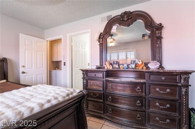 7250 Clearwater Circle, Las Vegas, NV 89147