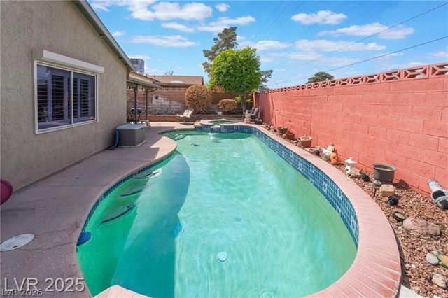 7250 Clearwater Circle, Las Vegas, NV 89147