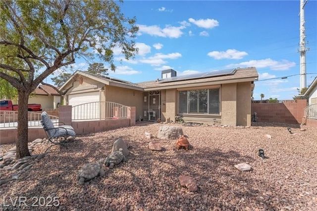 7250 Clearwater Circle, Las Vegas, NV 89147