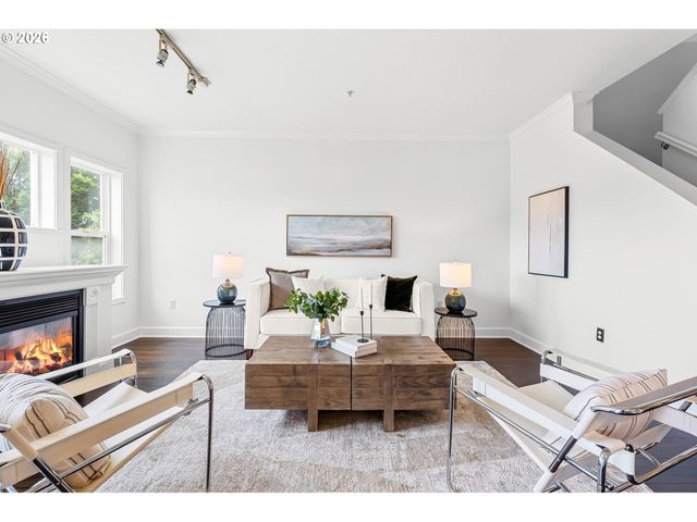 2241 Nw PETTYGROVE St 6, Portland, OR 97210
