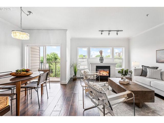 2241 Nw PETTYGROVE St 6, Portland, OR 97210