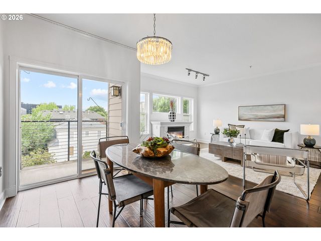2241 Nw PETTYGROVE St 6, Portland, OR 97210