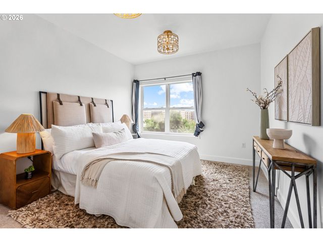 2241 Nw PETTYGROVE St 6, Portland, OR 97210