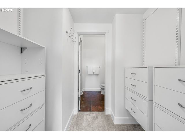 2241 Nw PETTYGROVE St 6, Portland, OR 97210