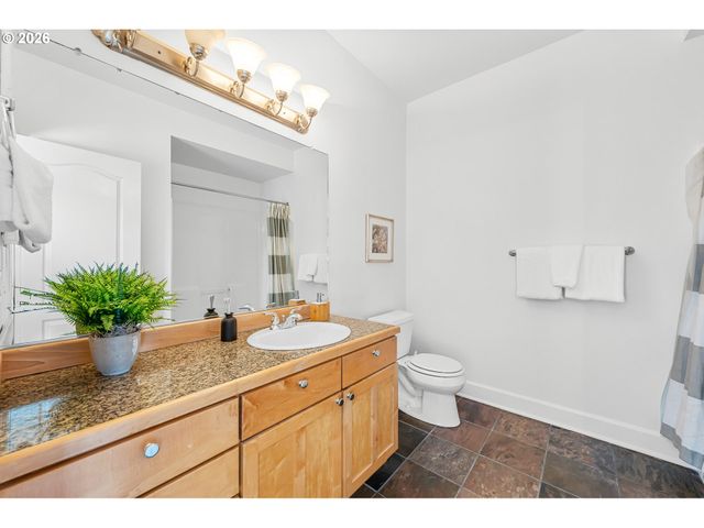 2241 Nw PETTYGROVE St 6, Portland, OR 97210