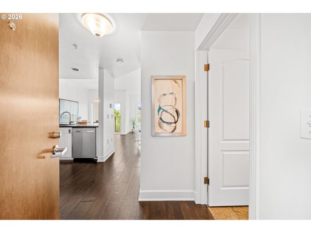 2241 Nw PETTYGROVE St 6, Portland, OR 97210