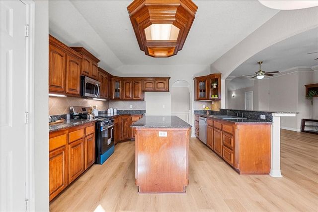 12 Prairie Knoll Drive, Santa Fe, TX 77510