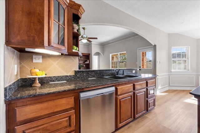 12 Prairie Knoll Drive, Santa Fe, TX 77510