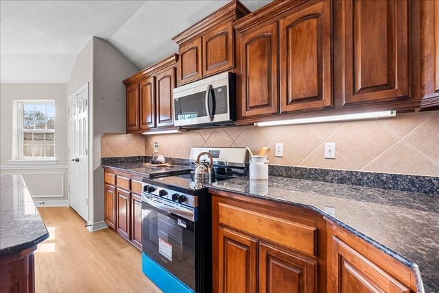 12 Prairie Knoll Drive, Santa Fe, TX 77510