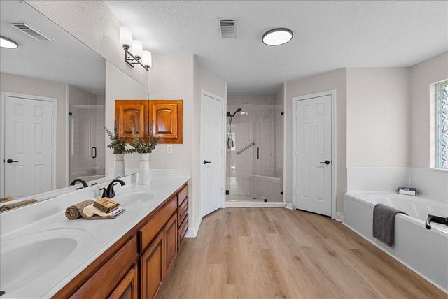 12 Prairie Knoll Drive, Santa Fe, TX 77510