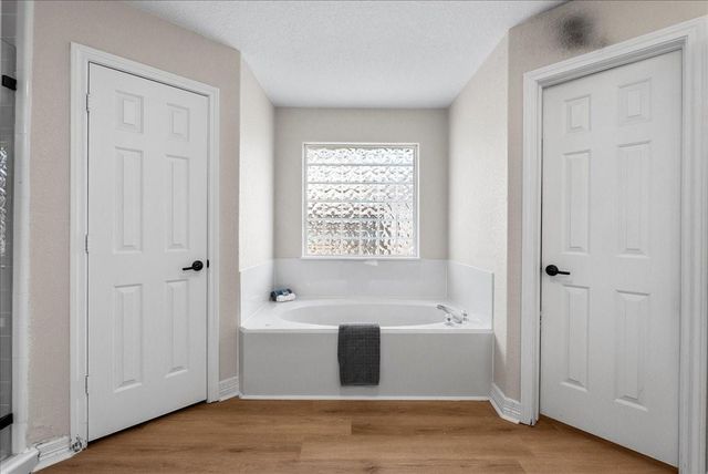 12 Prairie Knoll Drive, Santa Fe, TX 77510