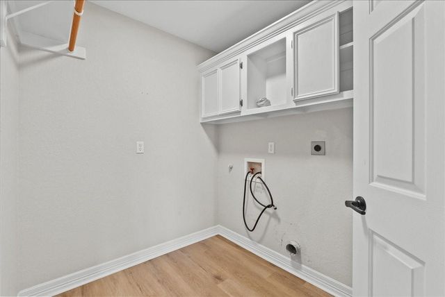 12 Prairie Knoll Drive, Santa Fe, TX 77510