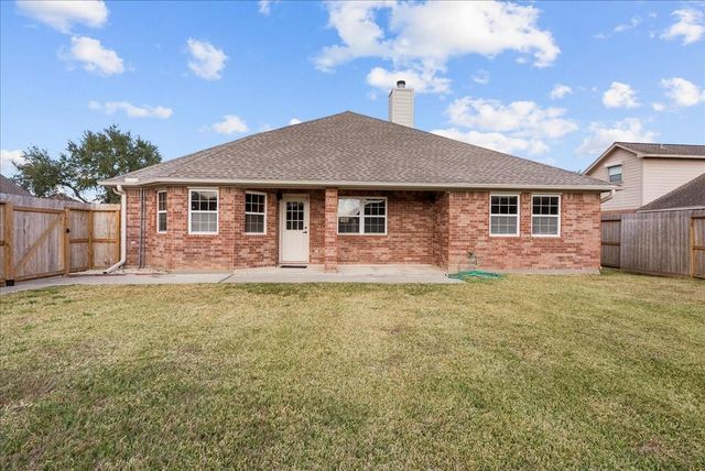 12 Prairie Knoll Drive, Santa Fe, TX 77510