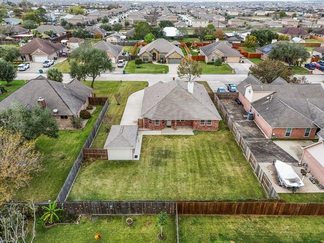 12 Prairie Knoll Drive, Santa Fe, TX 77510