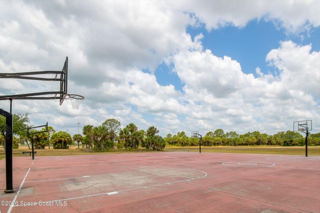 502 Australian Road NW, Palm Bay, FL 32907