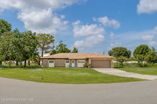 502 Australian Road NW, Palm Bay, FL 32907