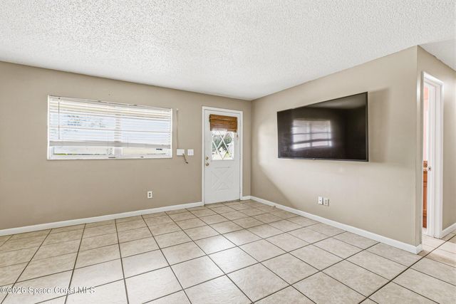 502 Australian Road NW, Palm Bay, FL 32907