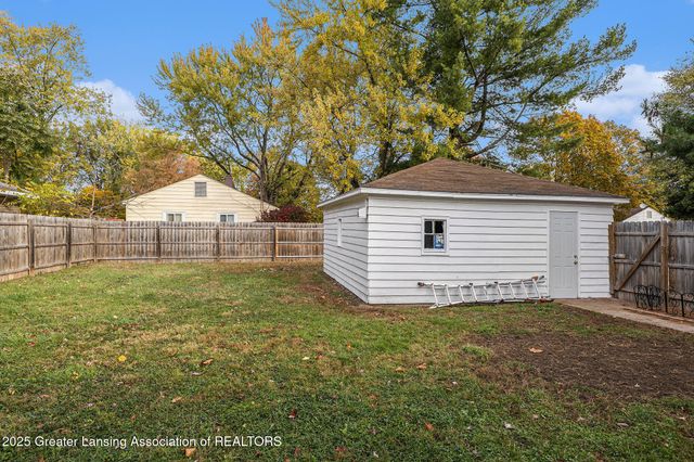 4592 Holt Road, Holt, MI 48842