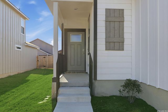 761 Whitman, New Braunfels, TX 78130