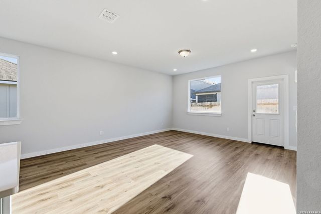 761 Whitman, New Braunfels, TX 78130