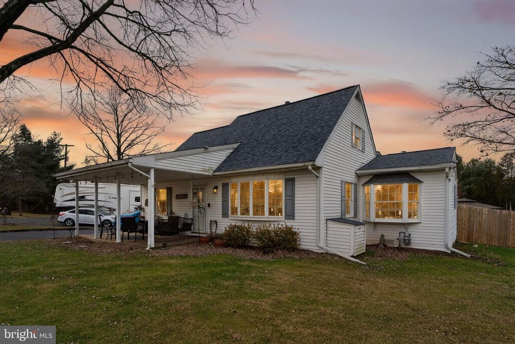 55 MORRIS RD, Quakertown, PA 18951