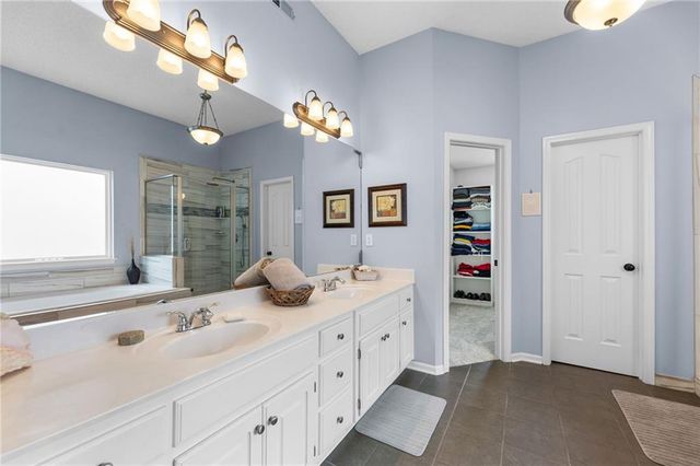 645 E Mockingbird Street, Gardner, KS 66030