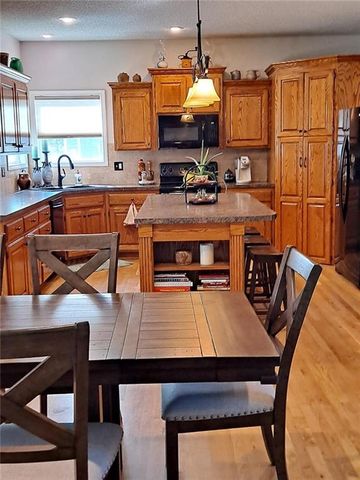 645 E Mockingbird Street, Gardner, KS 66030