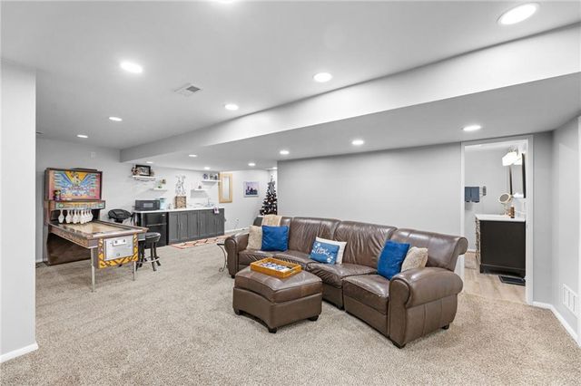 645 E Mockingbird Street, Gardner, KS 66030