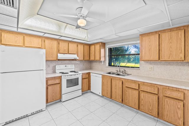 4640 Rosewood Tree Court B, Boynton Beach, FL 33436