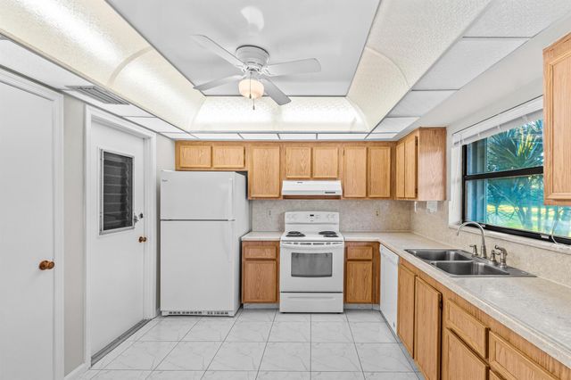 4640 Rosewood Tree Court B, Boynton Beach, FL 33436