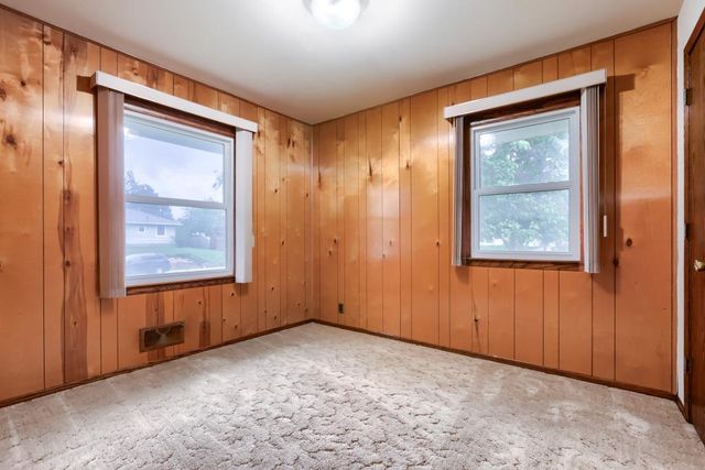 440 113th Avenue NW, Coon Rapids, MN 55448