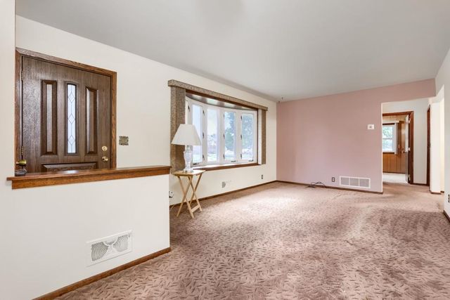 440 113th Avenue NW, Coon Rapids, MN 55448