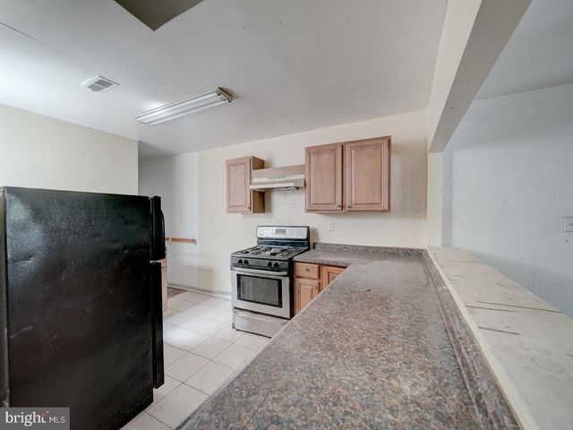 28 HANOVER PL NW, Washington, DC 20001