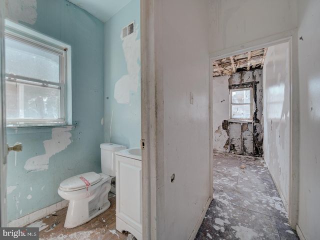 28 HANOVER PL NW, Washington, DC 20001
