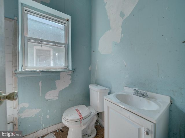 28 HANOVER PL NW, Washington, DC 20001