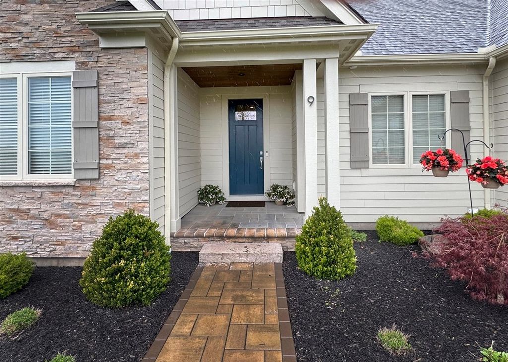 9 Hawkstone Way, Pittsford, NY 14534