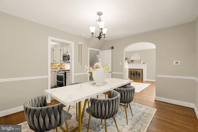 2712 S JUNE ST, Arlington, VA 22202