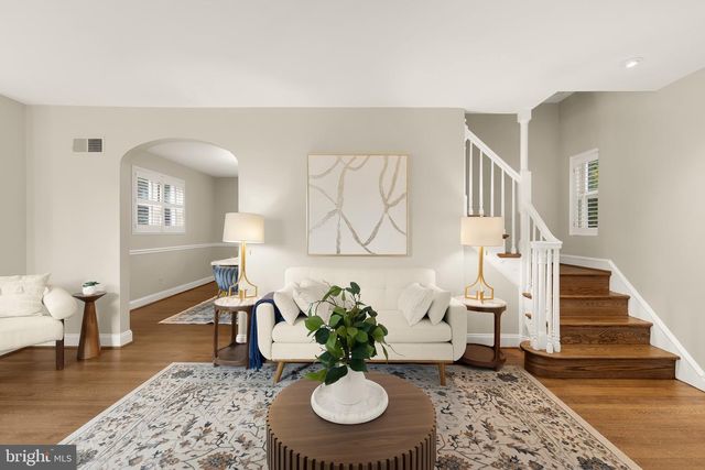 2712 S JUNE ST, Arlington, VA 22202
