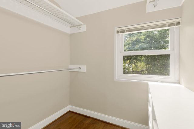 2712 S JUNE ST, Arlington, VA 22202