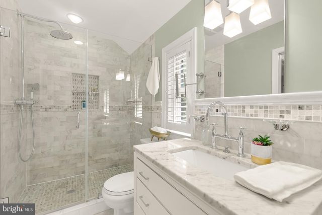 2712 S JUNE ST, Arlington, VA 22202