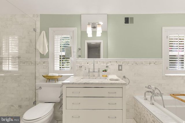 2712 S JUNE ST, Arlington, VA 22202