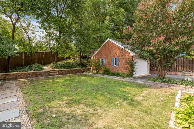 2712 S JUNE ST, Arlington, VA 22202
