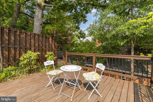 2712 S JUNE ST, Arlington, VA 22202