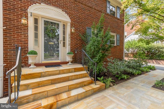 2712 S JUNE ST, Arlington, VA 22202
