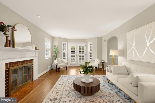 2712 S JUNE ST, Arlington, VA 22202