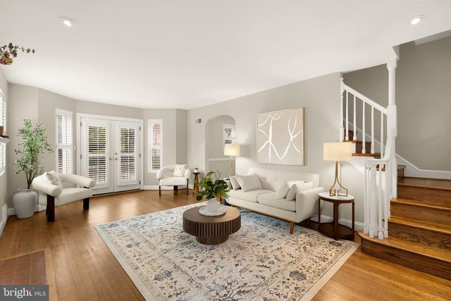 2712 S JUNE ST, Arlington, VA 22202