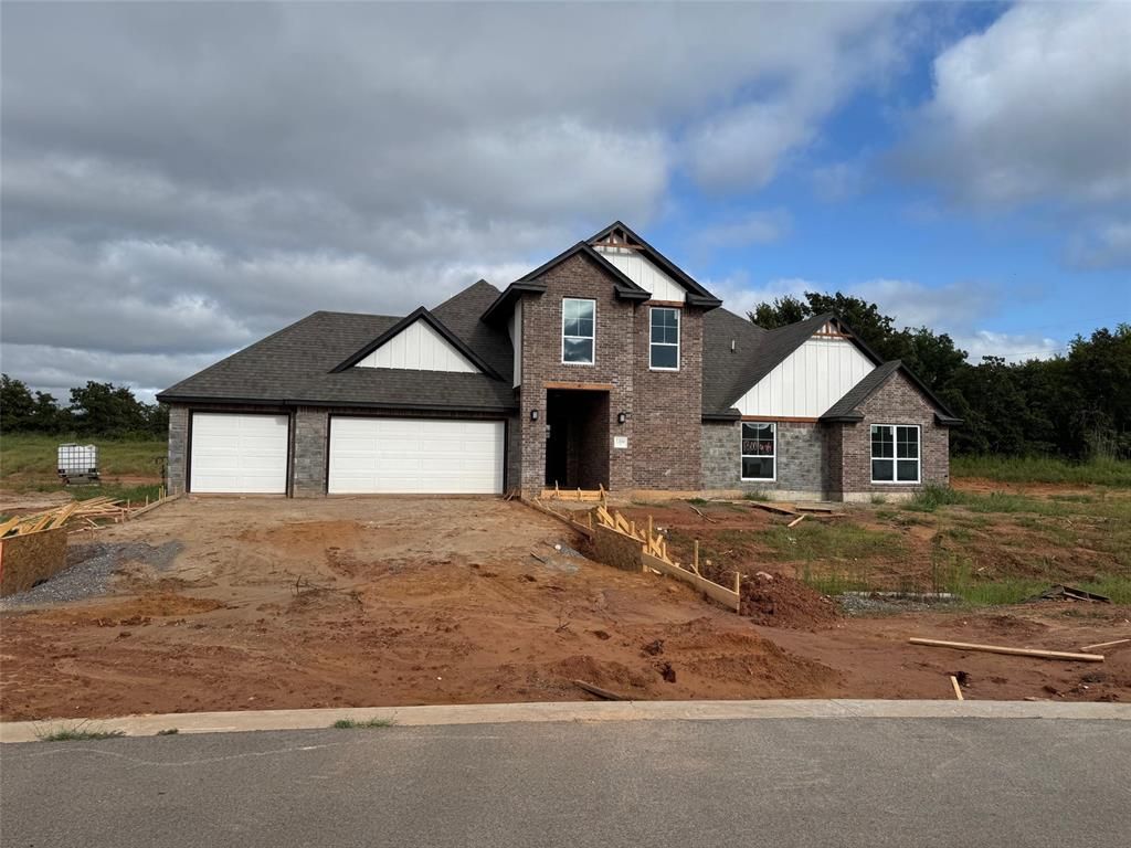 1300 Lighthorsemen Way, Choctaw, OK 73020