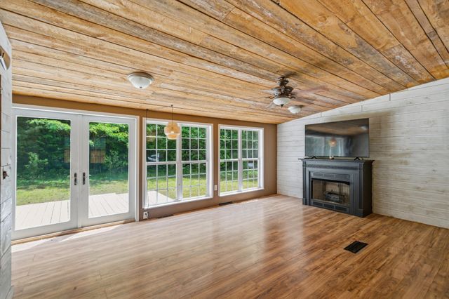 589 Griffith Branch Road, Madisonville, TN 37354